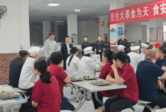 <b>各个环节无缝衔</b>